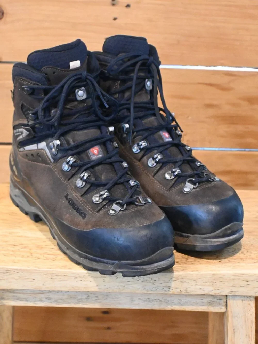Lowa Mountain Expert GTX Alpine Mountaineering Boots - US 9.5M / EU 42.5